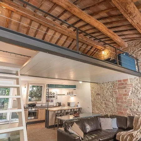 Stone Loft With Cozy Terrace Downtown Pérouse